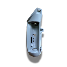 Quest 3 Controller Battery Compartment